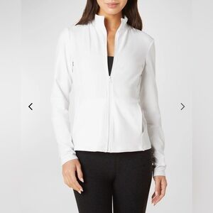 Beyond Yoga On The Go mock jacket. Cloud white. Size Small